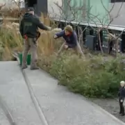 Ja_maar_wat_houdt_je_tegen Ja-maar, wat houdt je tegen