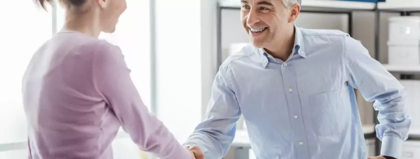 Een netwerk of een kruiwagen die jou ergens binnen kan rijden