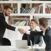 Wie jou kent is belangrijker dan wie jij bent Wie jou kent is belangrijker dan wie jij bent